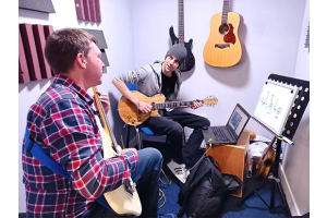 learning guitar beginner lessons mistakes self-taught