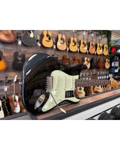 Fender Vintera® III Early '60s Stratocaster®, Rosewood Fingerboard, Black