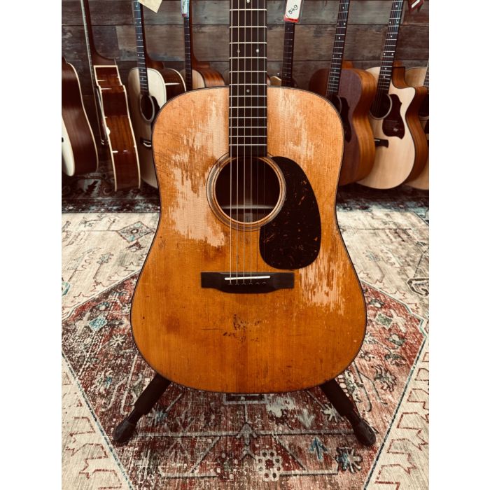 Martin D-18 Street Legend