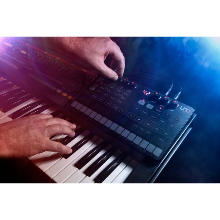 IK Multimedia UNO Synthesizer, IP-UNO-SYNTH-IN